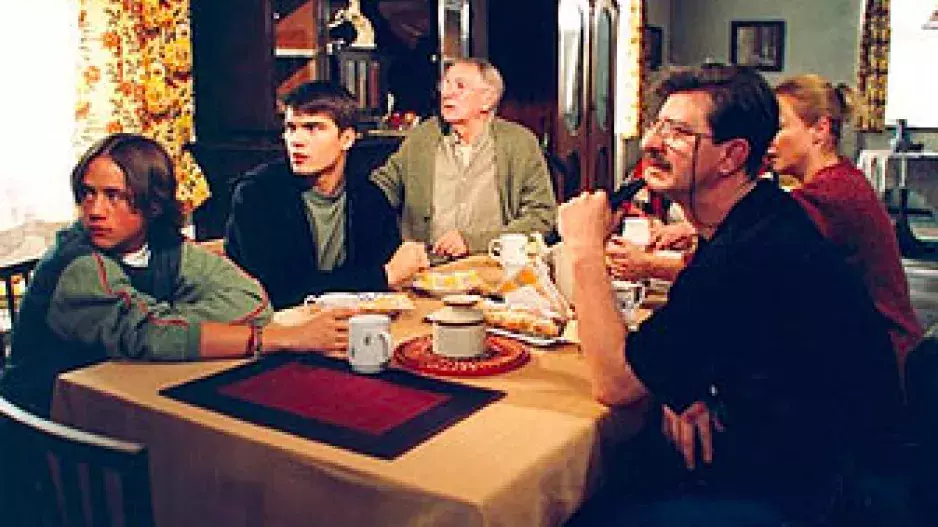 Co dnes dělají děti ze seriálu Ranč U Zelené sedmy: Krasavec Štěpán údajně zabrousil k filmům pro dospělé a zrodila se zde jedna velká hvězda 