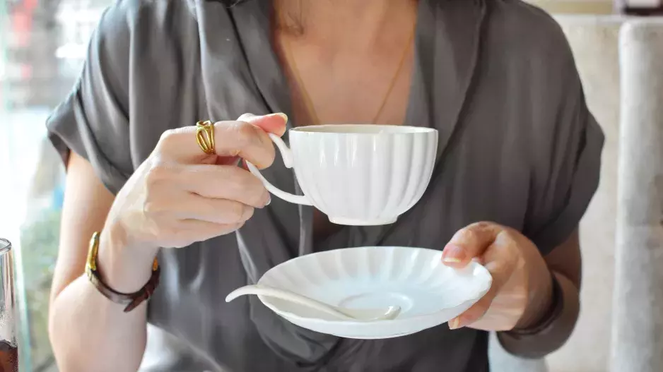 Kvíz: Jak se orientujete v základních pravidlech etikety? Myslíte, že zvládnete vystupovat ve společnosti, nebo vás ostatní mají za vidláka