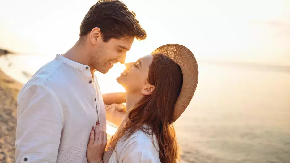 "Zamilovala jsem se do kolegy svého otce. Děsí mě, co bude, až to táta zjistí. S Pavlem se scházím už 3 měsíce," bojí se Petra otcovy reakce