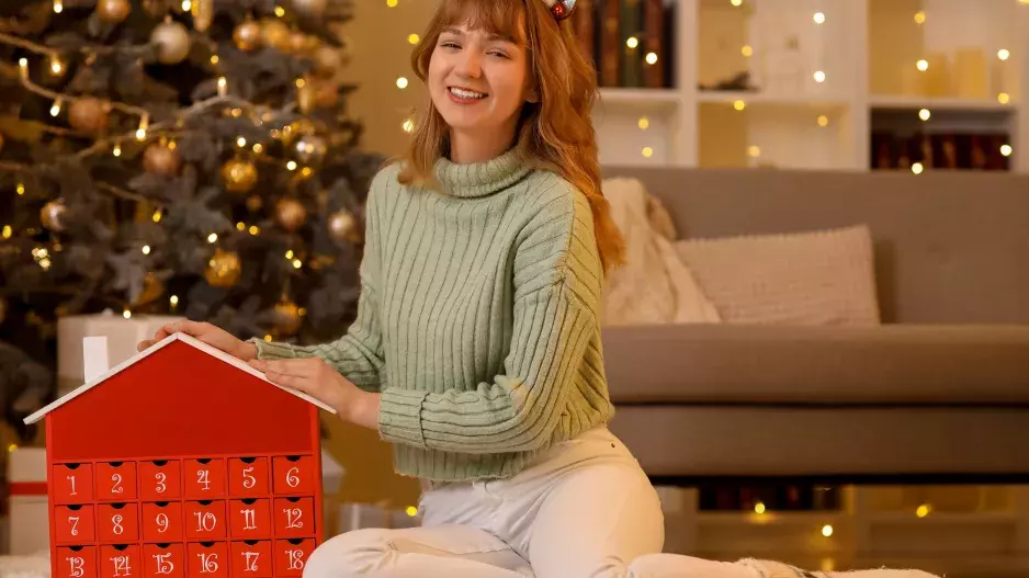 Na čokoládu zapomeňte: Adventní kalendáře mohou být plné kosmetiky, čajů či svíček. Máme pro vás výběr těch nejkrásnějších