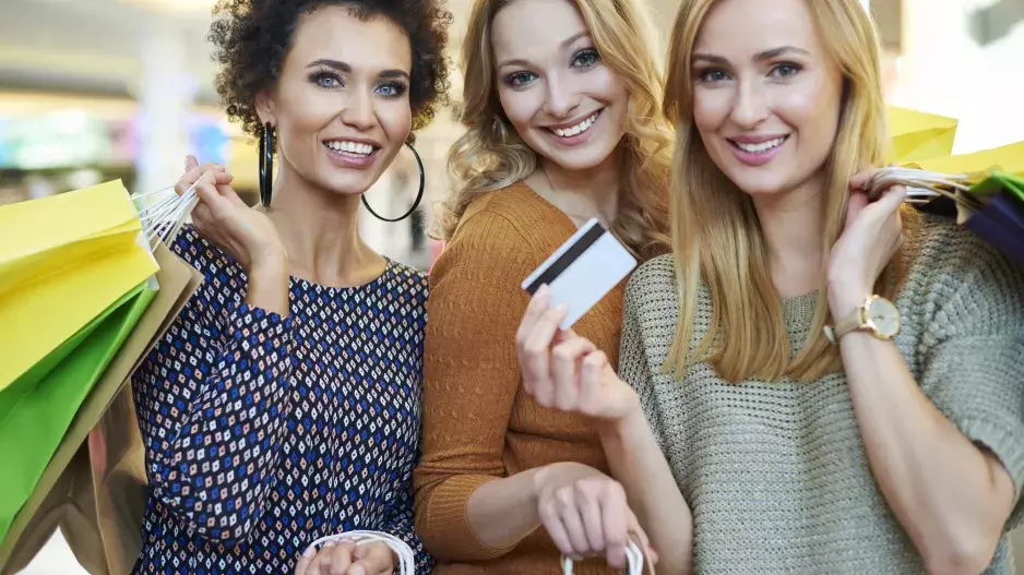 4 znamení zvěrokruhu, která příliš utrácí. I když už nemají co, vždycky si najdou cestu. Střelcům vůbec nevadí se nadlouho zadlužit