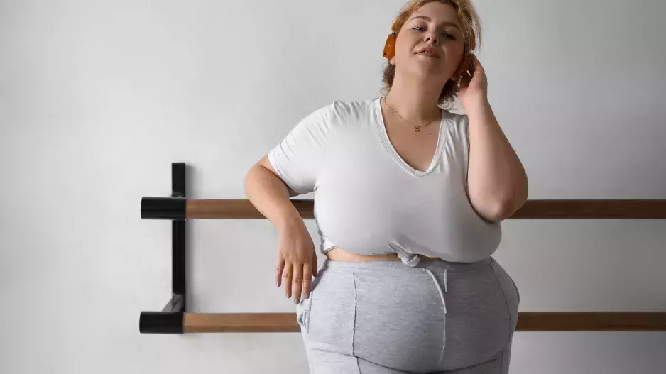 “Davide, nevyčítej mi každý knedlík a neříkej mi, že jsem tlustá. Jsem lidská bytost,” píše svému manželovi Kateřina. Manžel do ní neustále rýpe