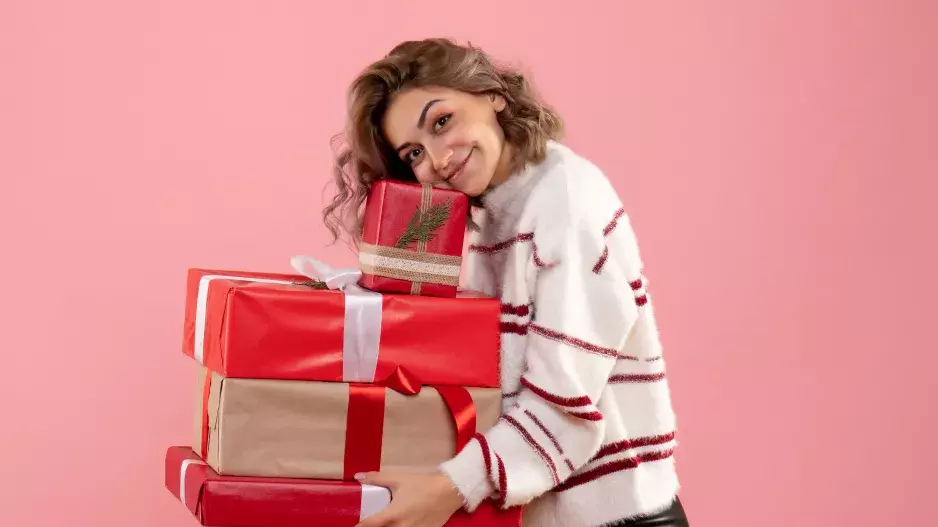 “V rodině si dáváme opulentní vánoční dárky, tohle není pravou podstatou Vánoc,” píše Iveta. Je rozčarovaná z toho, jak manželova rodina pojala Vánoce