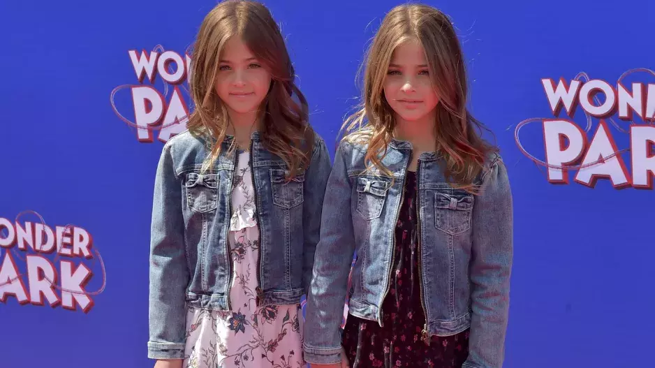 Nejkrásnější dvojčata na světě Ava a Leah: Z roztomilých holčiček se stávají dospívající slečny. Od 7 let vydělávají miliony 