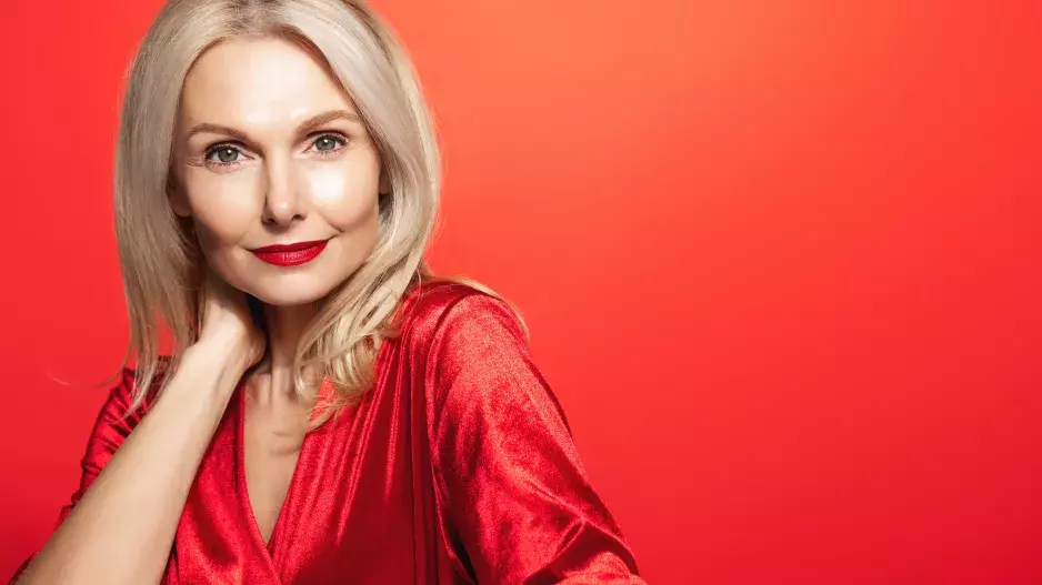 Úzké rty působí staře a přísně. Jak si vykouzlit plnější rty jen s tím, co máte doma? Vybrali jsme top účinné cviky