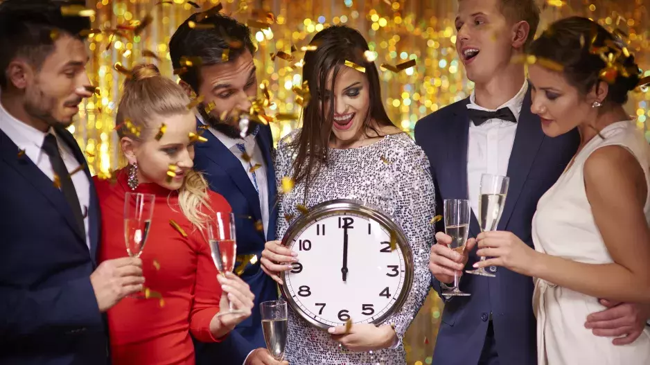 “Nenávidím oslavy konce roku, přijde mi to zbytečné a hloupé, lidi to nechápou,” píše Zora. Silvestr je pro ni den jako každý jiný