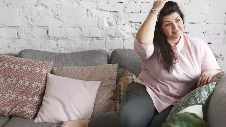 “Martine, přestaň se strefovat do mého těla, přibrala jsem, vím to,” píše svému muži Alena. Sama je nešťastná, ale manželův přístup ji zraňuje