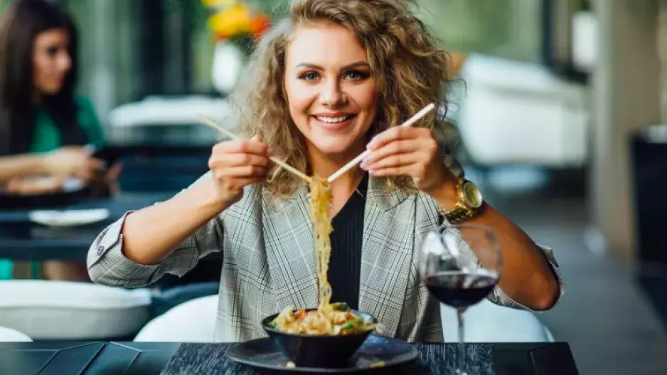 Jak vypadá vyvážený jídelníček podle věku: Jinak se stravujeme ve 40, v 50 a v 60, ale základ je jen jeden