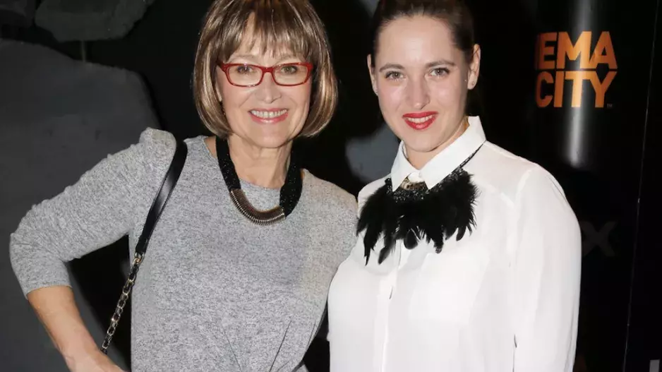 Petra Černocká o tom, proč vyhodila svou dceru z domu a jak si zvykla na roli babičky. Uslyšíte i recept, jak s dospívajícím dítětem vyjít