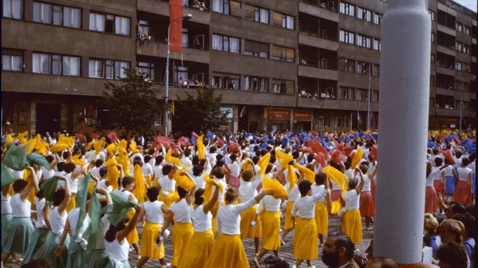 Retro kvíz: Pamatujete si, jak se žilo za socialismu? Připomeňte si tuto dobu, život, hračky, pořady i pojmy 
