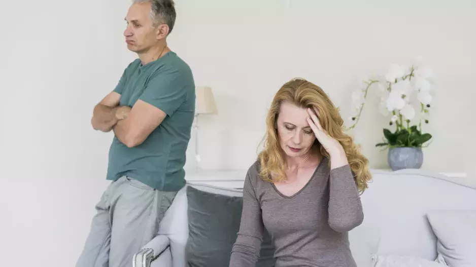 “Ivane, zachovej se jednou jako chlap, vezmi si své věci a táhni pryč,” píše v dopise Daniela. Manžel má už 10 let souběžný vztah