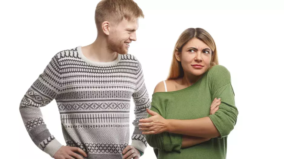 “Manžel o sebe příliš nedbá. Jak mu říct, že by měl začít se základní hygienou,” zoufá si Radka. Její manžel už i jí zapáchá