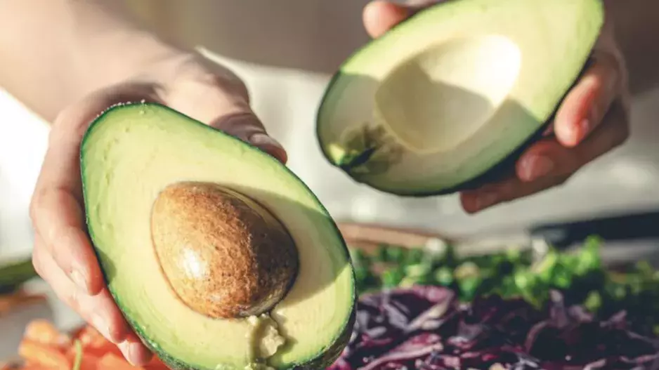 Oblíbené ovoce jezte ideálně denně. Dokonale zasytí a zažene chuť mlsat, navíc má pozitivní vliv na zdraví, říkají odborníci