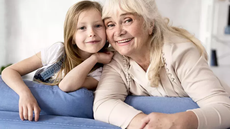 “Manželka pořád hlídá vnoučata. Cítím se opomíjený, vše se točí kolem nich,” je smutný Leoš. Vnoučata miluje, ale chtěl si užívat důchodu i jinak