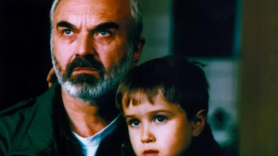 Kvíz: Jak dobře znáte ikonické české filmy po sametové revoluci? Zkuste poznat deset nejlepších podle jediné fotky