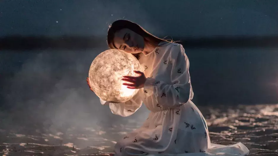 Za novoluní se rodí optimisté, za úplňku šťastlivci. Vaši povahu předurčuje i Měsíc: Podívejte se, v jaké fázi jste se narodili, a mnohé pochopíte