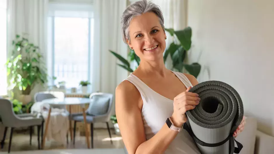 Cvik superman zpevní zadeček a posílí svaly kolem páteře. Vypadá vesele, ale je velmi účinný. Zacvičte si ho ještě dnes