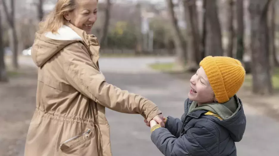 “Dcera mi řekla, že mám pravidelně hlídat, protože potřebuje čas pro sebe. Ale co já?” Nechápe paní Miriam. Vnoučata miluje, ale je unavená