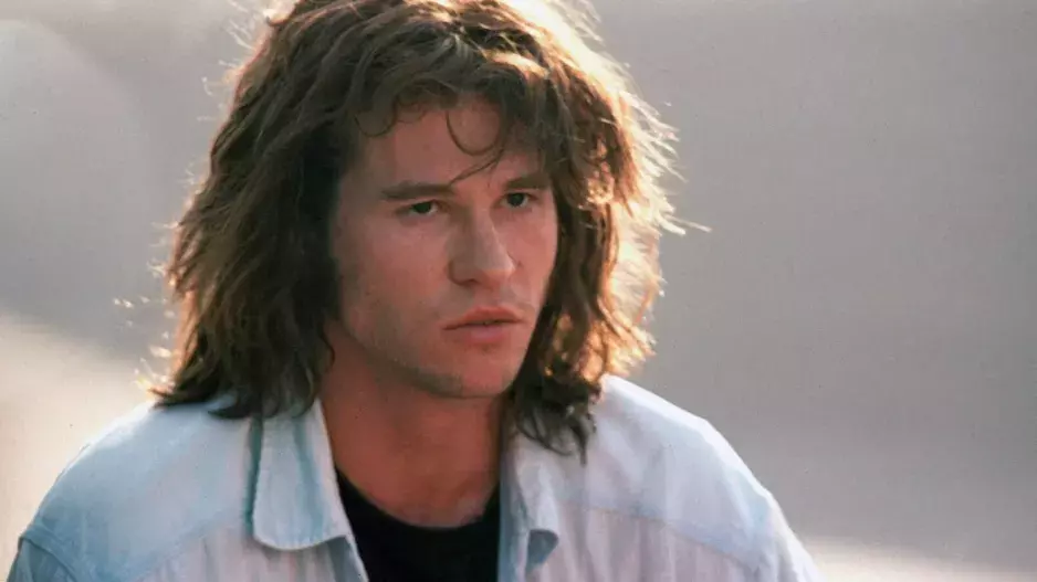 Ani Batman není nesmrtelný: Zemřel herec Val Kilmer. Krom Batmana okouzlil jako Jim Morrison, nad vodou ho držela zpěvačka Cher