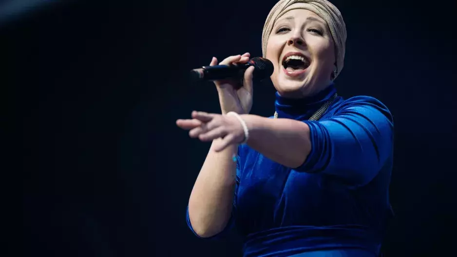 Anička Slováčková zemřela: Zpěvačka svůj dlouhý boj s rakovinou prohrála. Český internet se utápí v slzách