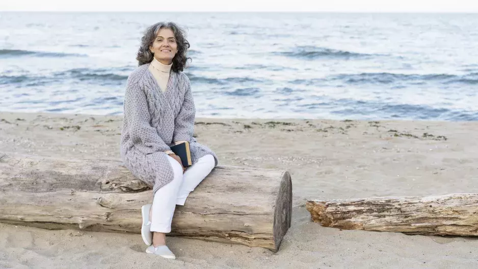 Italky klidně nosí bílé džíny i po 50. Mají na to jednoduchý trik. Dokonalé kousky pro elegantní vzhled najdete v galerii