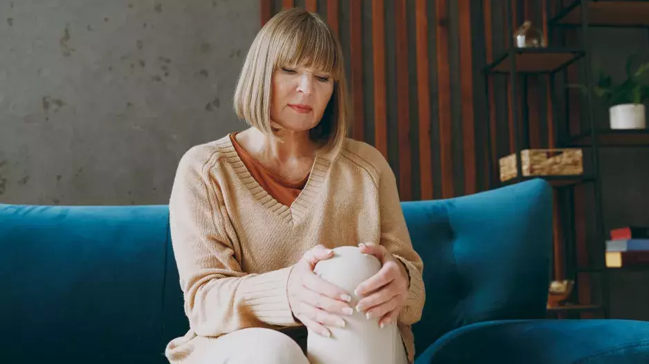 5 účinných cviků pro pevná kolena: Jak se vyhnout bolestem a udržet klouby v kondici, ocení zejména ženy po 50