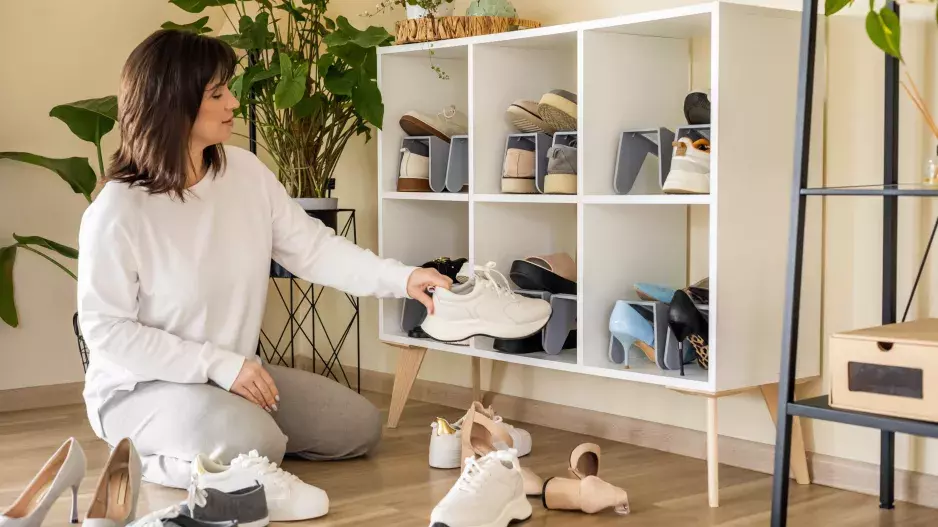 Zapomeňte na sandály. Tohle jsou boty, které letos ovládnou jarní ulice všech módních metropolí. Kde koupit ty nejhezčí, poradíme v galerii