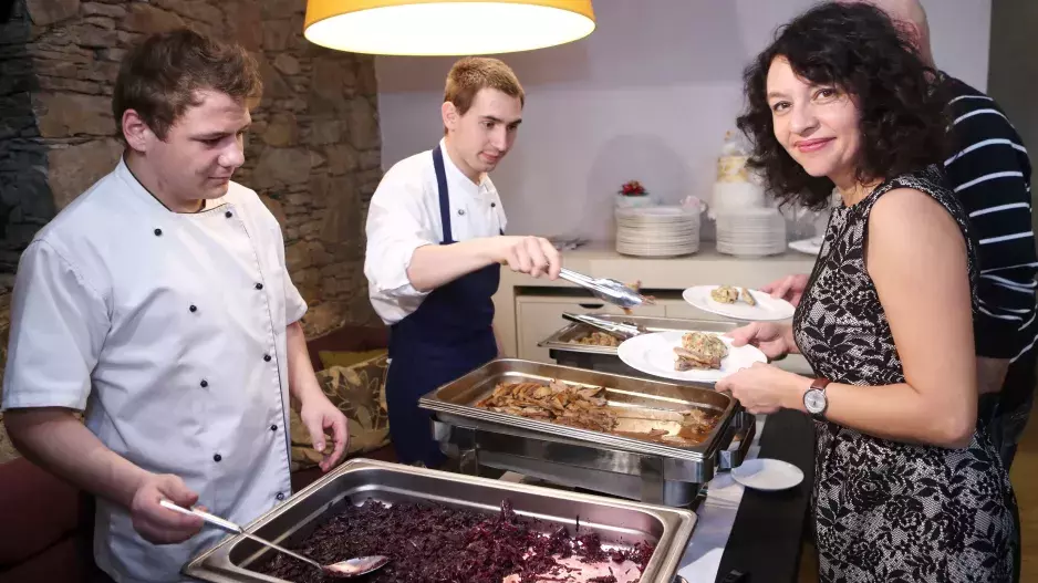 Jak zhubnout v padesáti do plavek: Snídaně není nejdůležitější. Naopak. Jak jíst a hubnout po 50, radí gurmánky Dita a Karolína