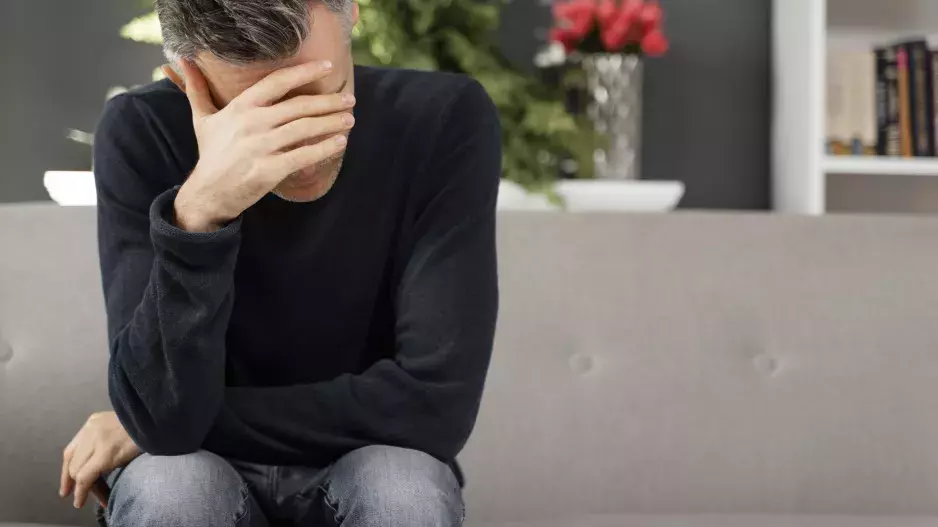 “Moje žena mě neustále podezírá z nevěry, už to dál nesnesu a chci odejít,” píše Jaromír. Je unaven z ženiny žárlivosti