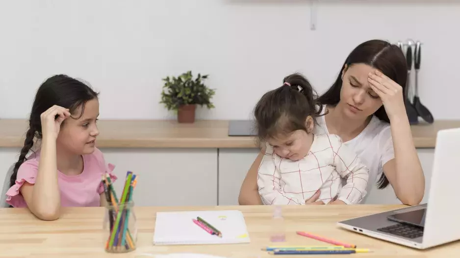 “Nechci dělat macechu cizím děckám, ale miluju svého partnera,” neví si rady Dominika. Děti jsou navíc dost rozmazlené