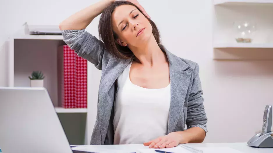 Protahování je skvělá prevence zranění po 50, říká odborník: Udržte své tělo pružné a bez bolesti. Udělejte z něj denní rutinu, zlepšíte i flexibilitu