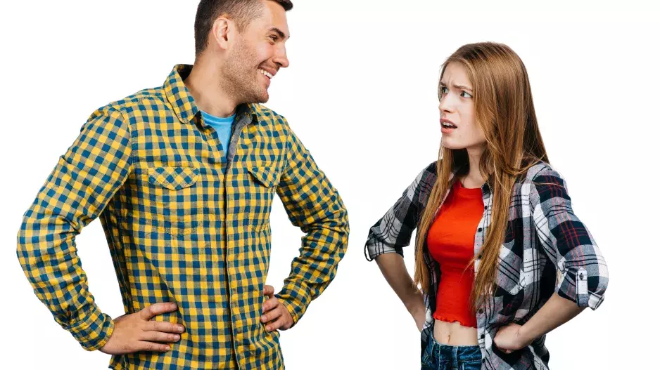 “Přítel se pořád přátelí se svou bývalkou, tvrdí, že je to normální, ale mě to vadí,” žárlí Linda. Sama se s bývalými nestýká