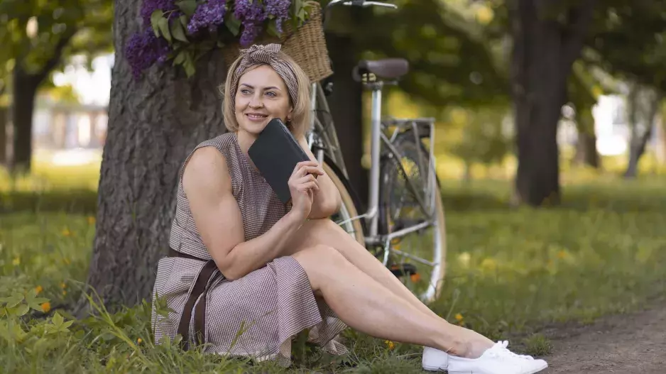 Letní tenisky stokrát jinak. Nejkrásnější tenisky pro horké dny i žhavé outfity jsme vybrali do galerie