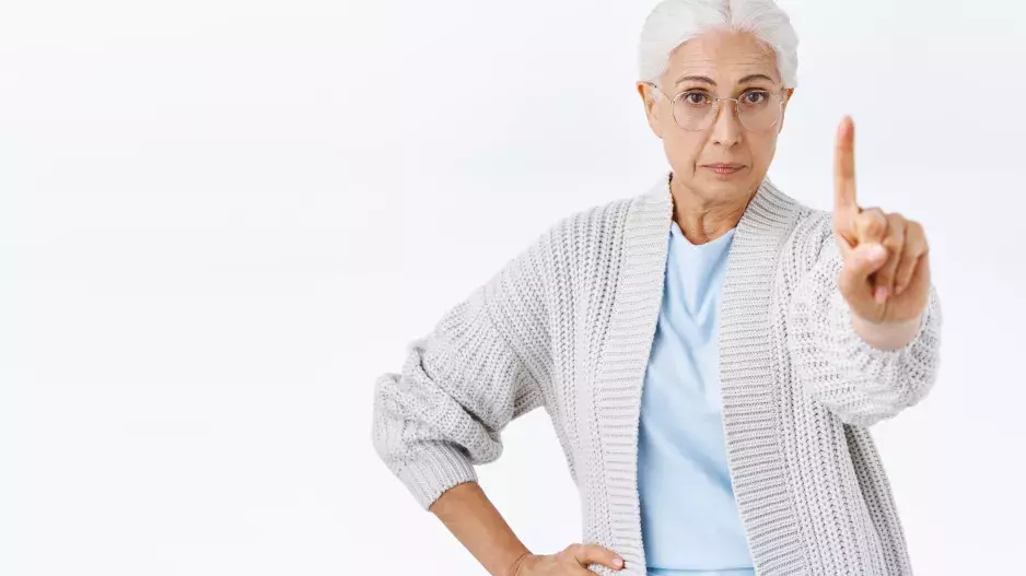 „Moje tchyně mě nenávidí a dává mi to najevo při každé příležitosti. Už nevím, jak dál,“ píše paní Tamara. Její manžel se nechce s matkou hádat