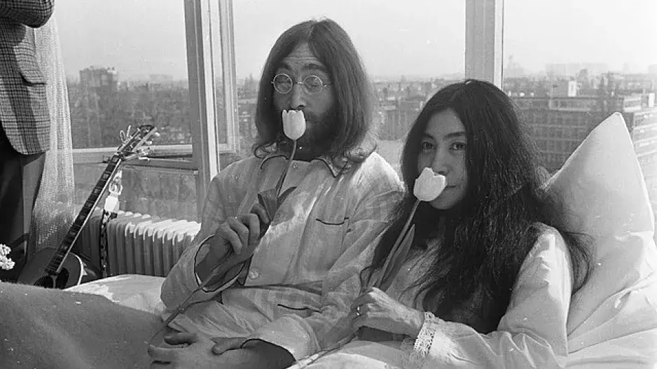 Nenáviděná Yoko Ono: Manželku Johnna Lenonna vinil svět z rozpadu legendárních Beatles. Co dělá dnes?
