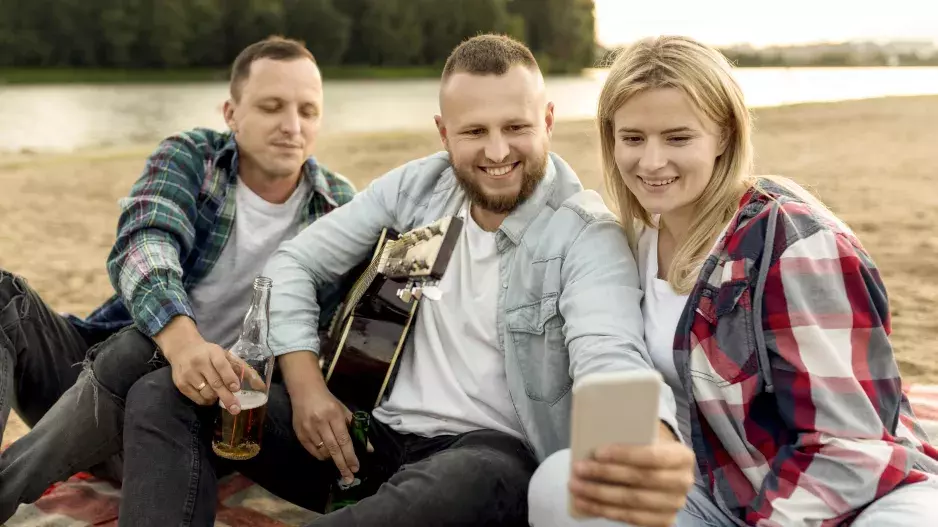 “Zamilovala jsem se do nejlepšího kamaráda svého muže. A nevím, co dál,” tápe Kristýna. Nic se mezi nimi nestalo, ale cítí, že se něco děje