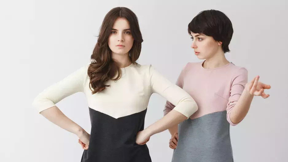 “Moje sestra mi celý život závidí. Pomlouvá mě, dokonce proti mně poštvala i vlastní mámu,” neví si rady Romana