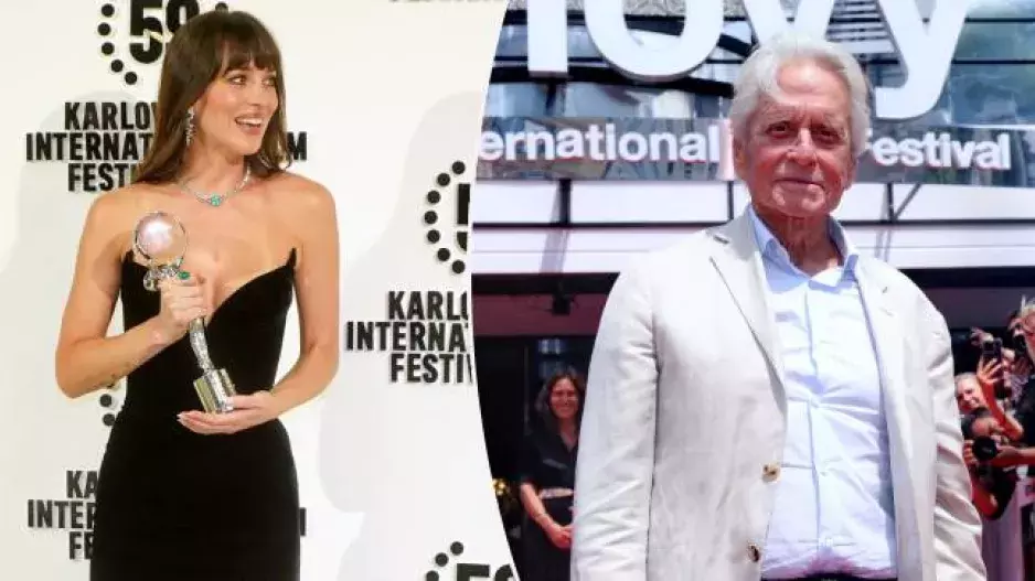 Víkendové střípky z KVIFF 2025: Michael Douglas si podmanil Karlovy Vary, Macháček měl narozeninovou party a kráska Dakota Johnson působila plaše