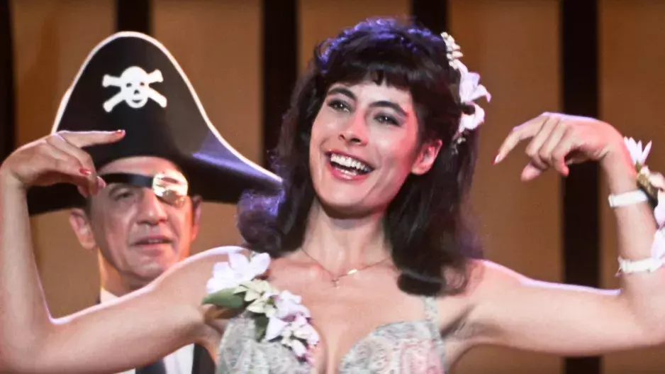 Říká vám něco jméno Jane Brucker? Zavzpomínejte na krásnou sestru Bejby z Hříšného tance. Příšerný song si Lisa napsala sama