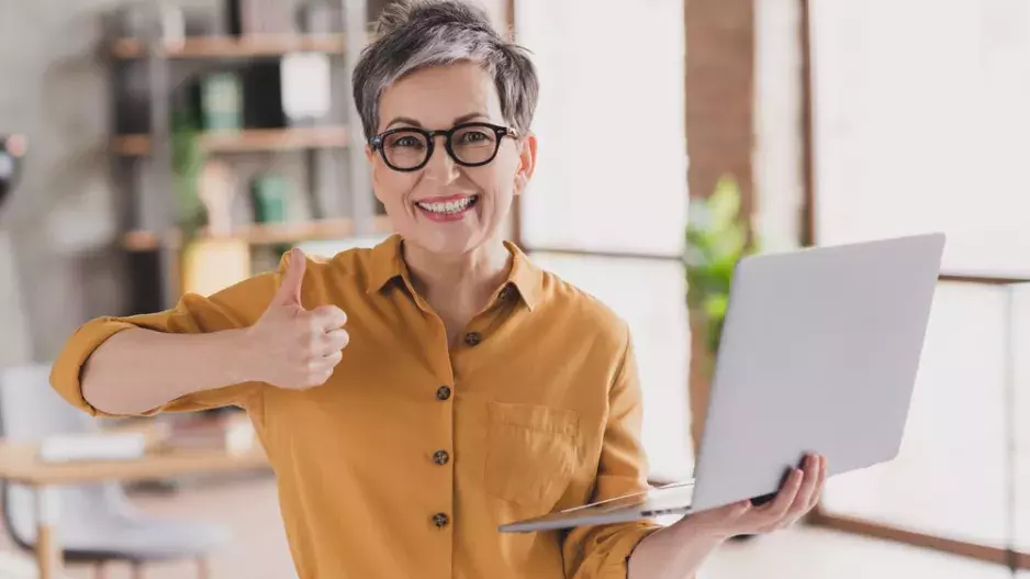 Kvíz pro seniory: Jak zvládáte moderní technologie? Víte, co je USB, phising nebo screenshot? Pokud znáte odpovědi, nepatříte do starého železa