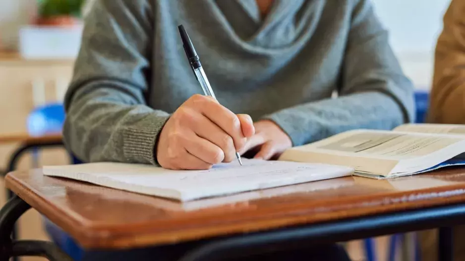 Kvíz: Jak dobře byste byli připraveni na 7. třídu? Zopakujte si učivo základní školy a zjistěte, jestli byste patřili mezi jedničkáře nebo flákače