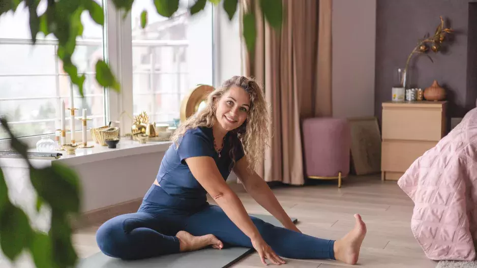 Záklonová pozice tanečníka vás učí vnímat své tělo, uvolnit se a nechat věci kolem plynout. Procvičíte rovnováhu a protáhnete celé tělo