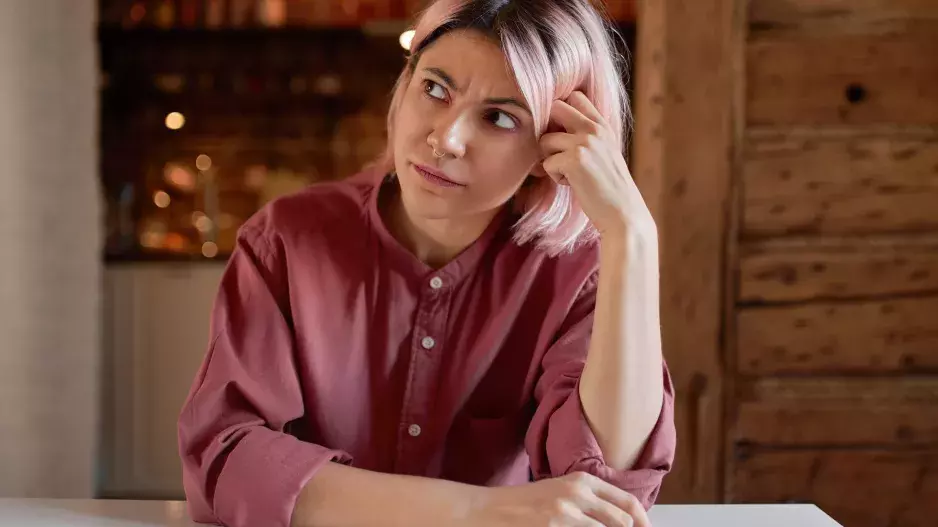 “Zamilovala jsem se do ženatého muže. Ale když jsem viděla jeho manželku, sesypala jsem se,” píše smutně Soňa. Byla nádherná