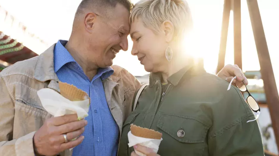 Která znamení mají i v pozdním věku největší šanci potkat dvojplamen nebo spřízněnou duši? Střelci, když se usadí, Ryby, až zkrotí své sny