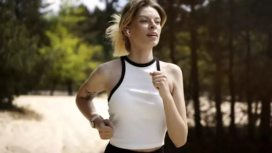 Dostaňte z chůze víc, choďte se zátěžovou vestou: Nejvhodnější je pro ženy, které nechtějí nebo nemohou běhat 