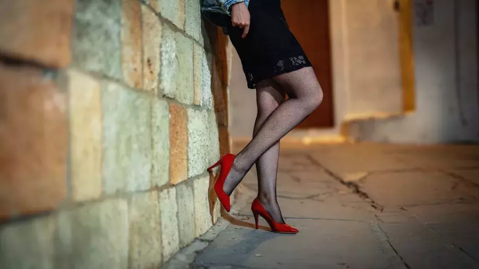 Prostituce za socialismu: Převýchova v táborech, nucená spolupráce s StB i výplata v podobě nedostupného zboží