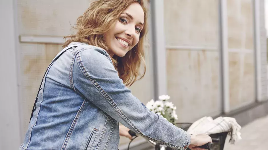 Nejkrásnější denim na pozdní babí léto. Super kousky jsme vybrali do galerie