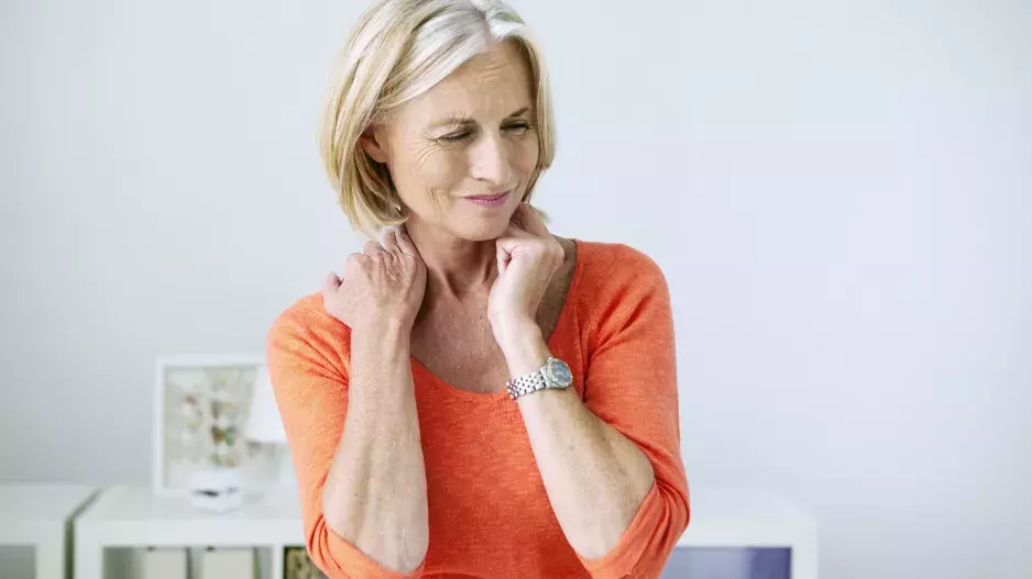 Krční páteř bez bolesti: Každodenní nenáročné cvičení, které zachrání váš den