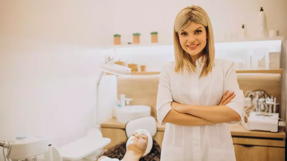 Pigmentové skvrny: Když nepomáhají krémy, pomůže s odstraněním odborník 