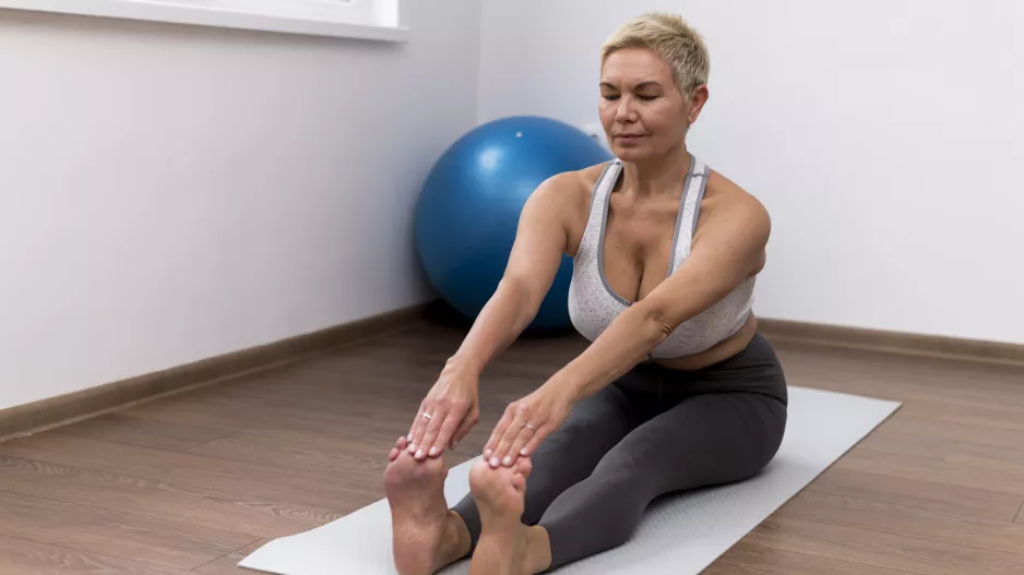 Velká prsa neznamenají, že se musíte přestat hýbat. Přesto mnoha ženám přinášejí potíže